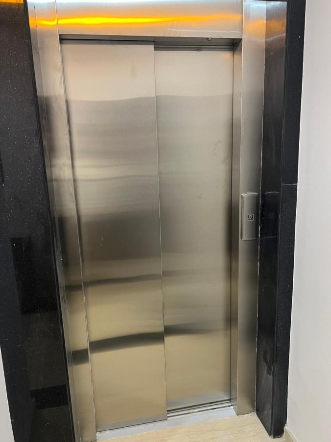 1 Apartment De Luxe Hay Almatar 纳祖尔 外观 照片