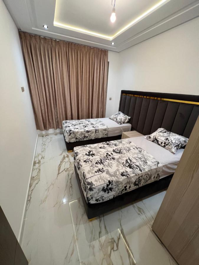 1 Apartment De Luxe Hay Almatar 纳祖尔 外观 照片